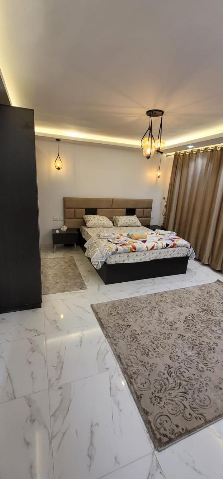 Spacious With Beautiful Garden Near Auc & Point 90 Mall In Fifth Settlement