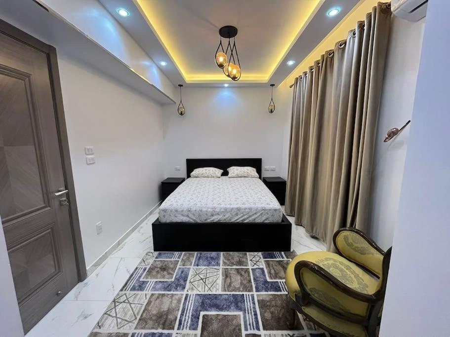 Apartment Spacious With Beautiful Garden Near Auc & Point 90 Mall In Fifth Settlement Cairo
